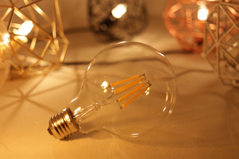 Retro Style Glass Edison LED Filament Bulb Retro Style Glass Edison LED Filament Bulb